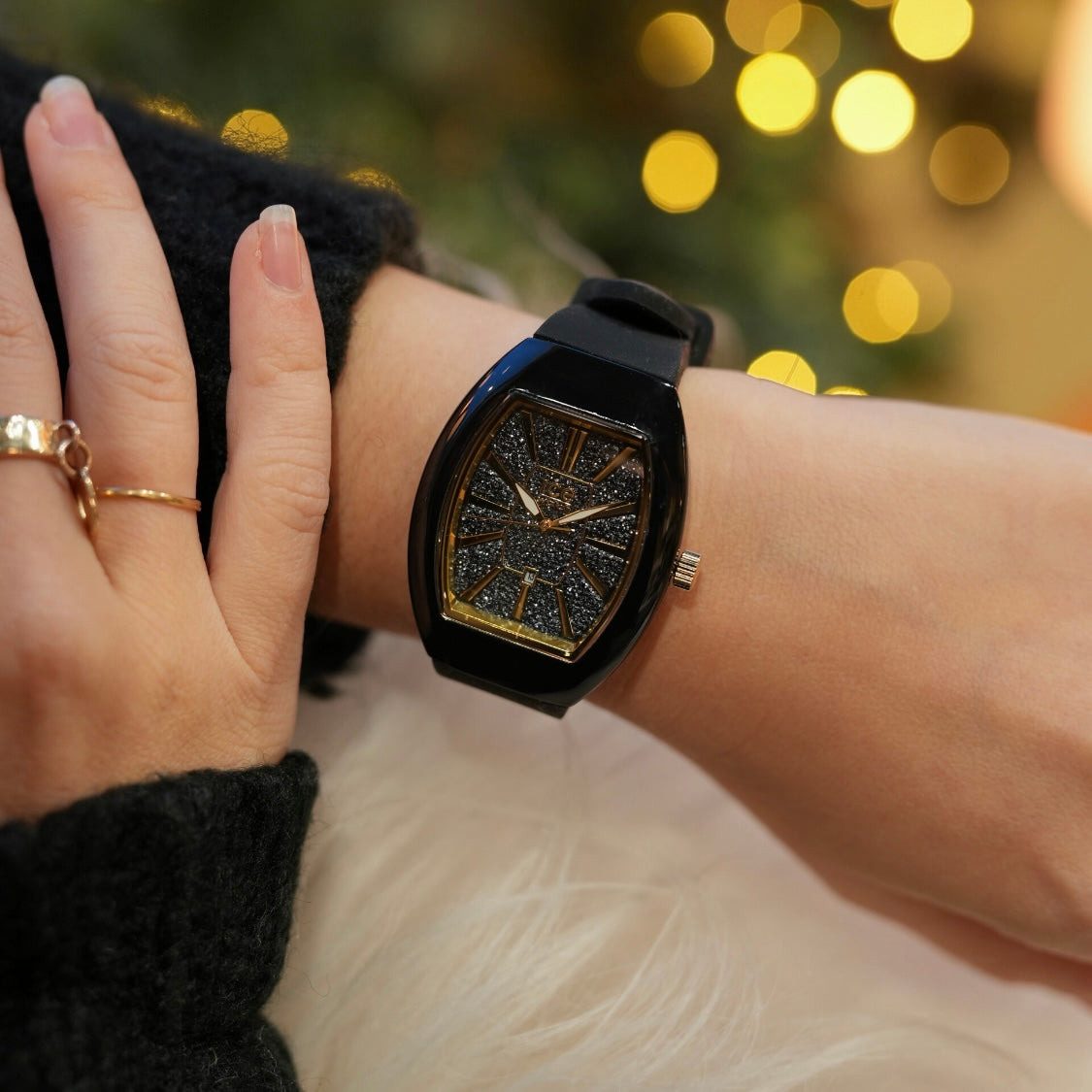 ICE DOME Black Glitter Gold